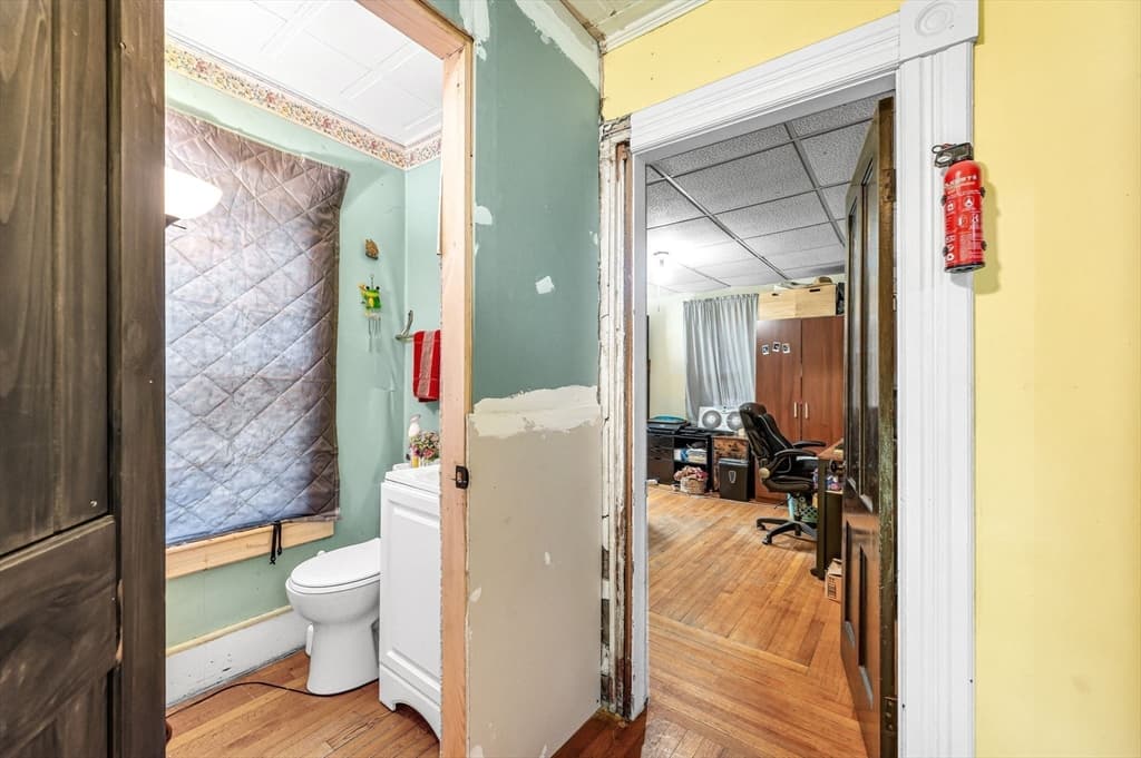 112 Hampshire St, Springfield MA 01151 photo 21