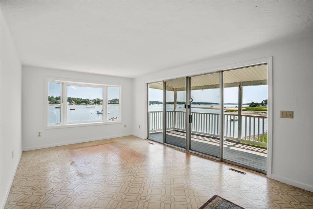 584 Circuit Ave, Bourne MA 02559 photo 14
