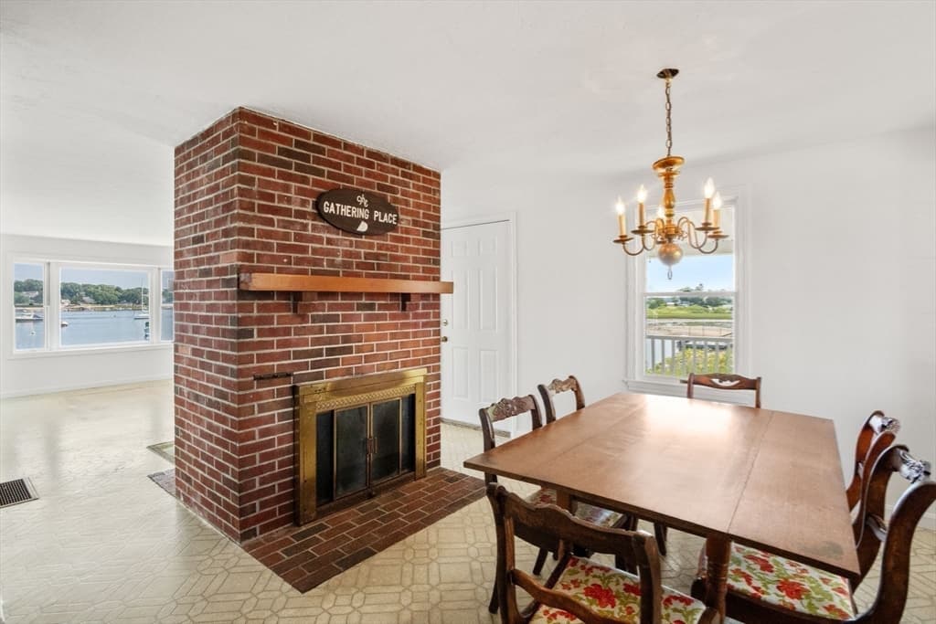 584 Circuit Ave, Bourne MA 02559 photo 11