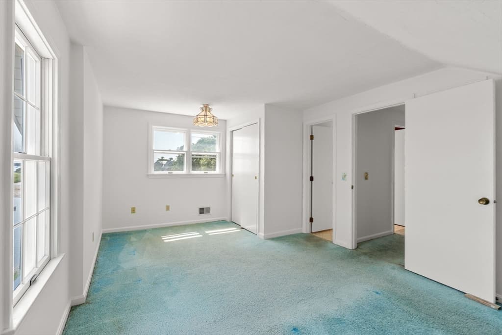 584 Circuit Ave, Bourne MA 02559 photo 19