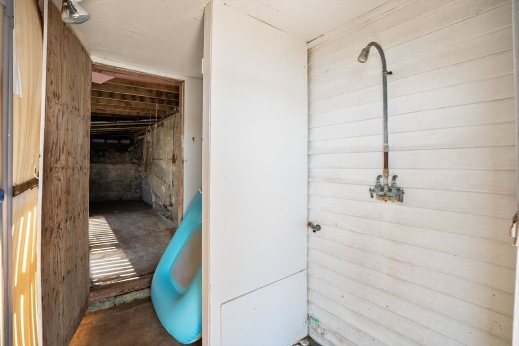 584 Circuit Ave, Bourne MA 02559 photo 35