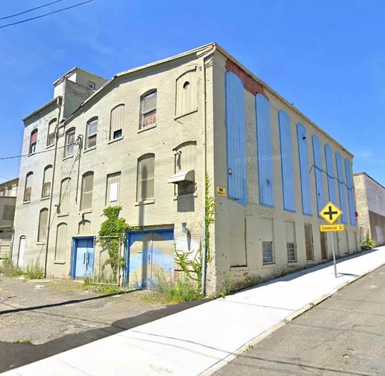 90 Sargeant, Holyoke MA 01040