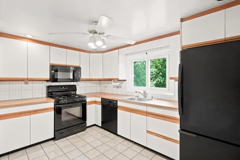 349 Pleasant Street, Framingham MA 01701 photo 14