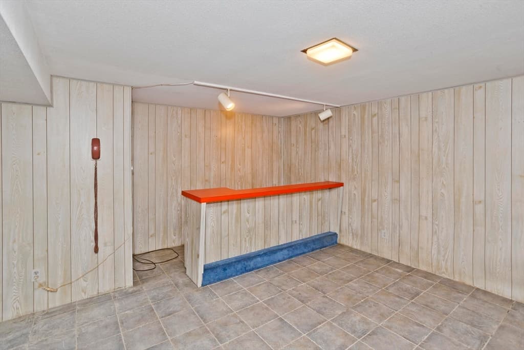 233 Lathrop St, South Hadley MA 01075 photo 27
