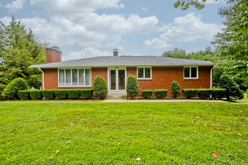 233 Lathrop St, South Hadley MA 01075 photo 2