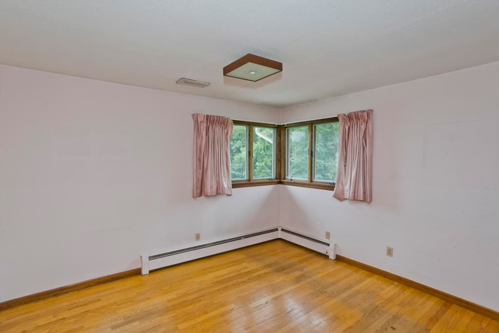 233 Lathrop St, South Hadley MA 01075 photo 15