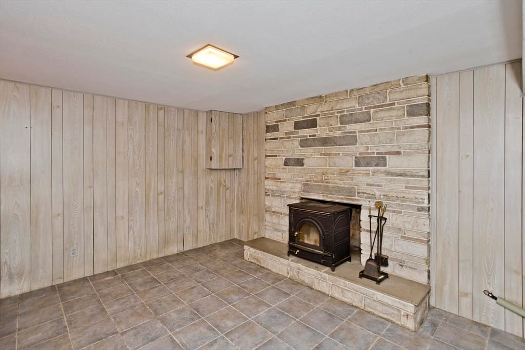 233 Lathrop St, South Hadley MA 01075 photo 25