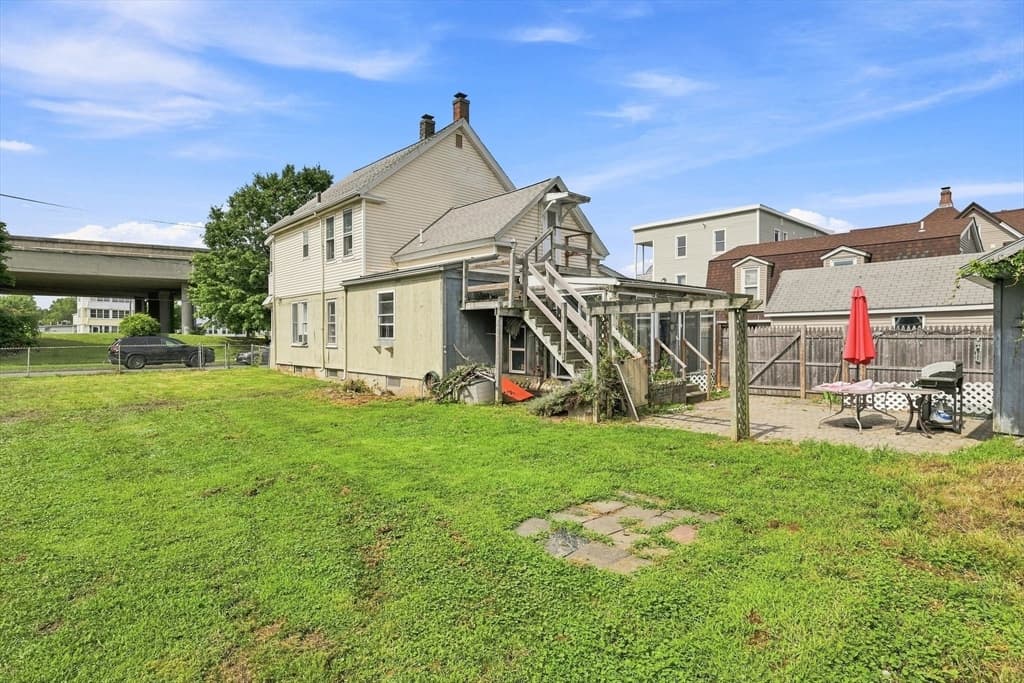 14 Perrault, Chicopee MA 01013 photo 30