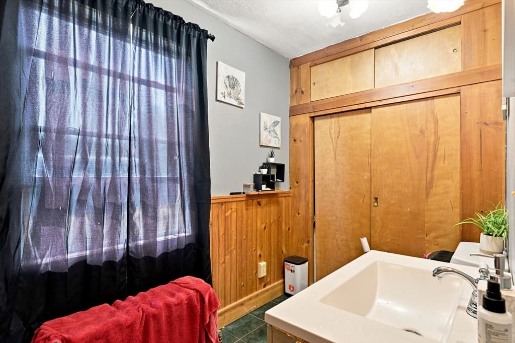 14 Perrault, Chicopee MA 01013 photo 15