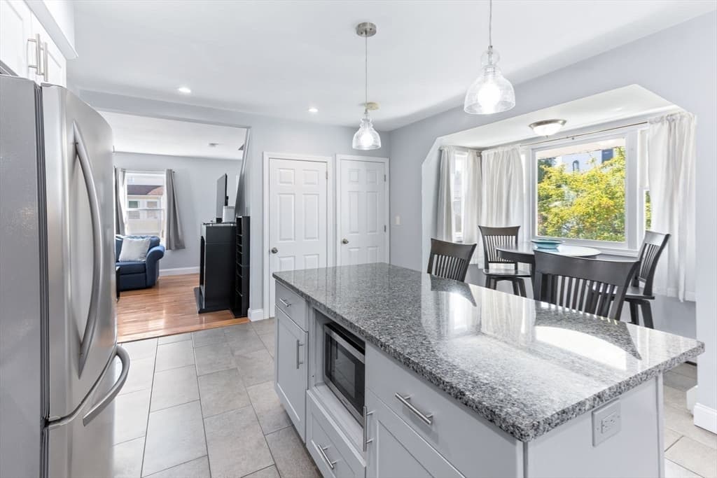 32 Cottage St, Taunton MA 02780 photo 4