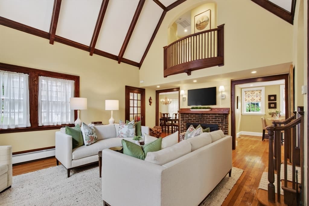 165 Thacher, Milton MA 02186 photo 7