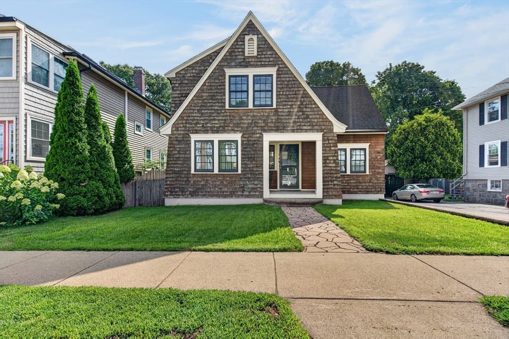 165 Thacher, Milton MA 02186