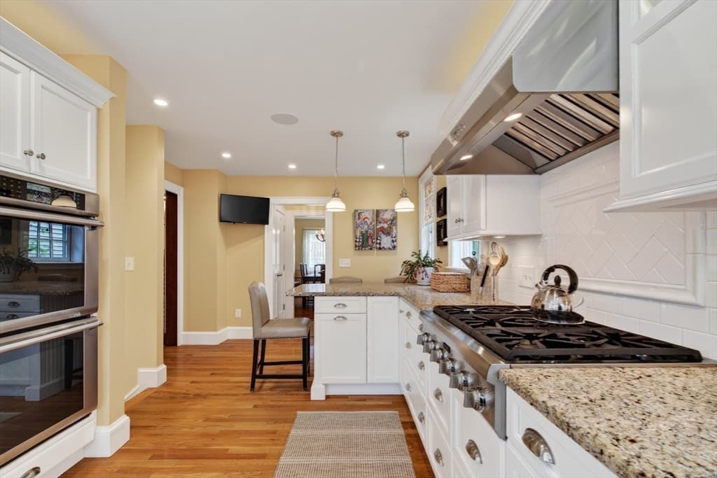 165 Thacher, Milton MA 02186 photo 14