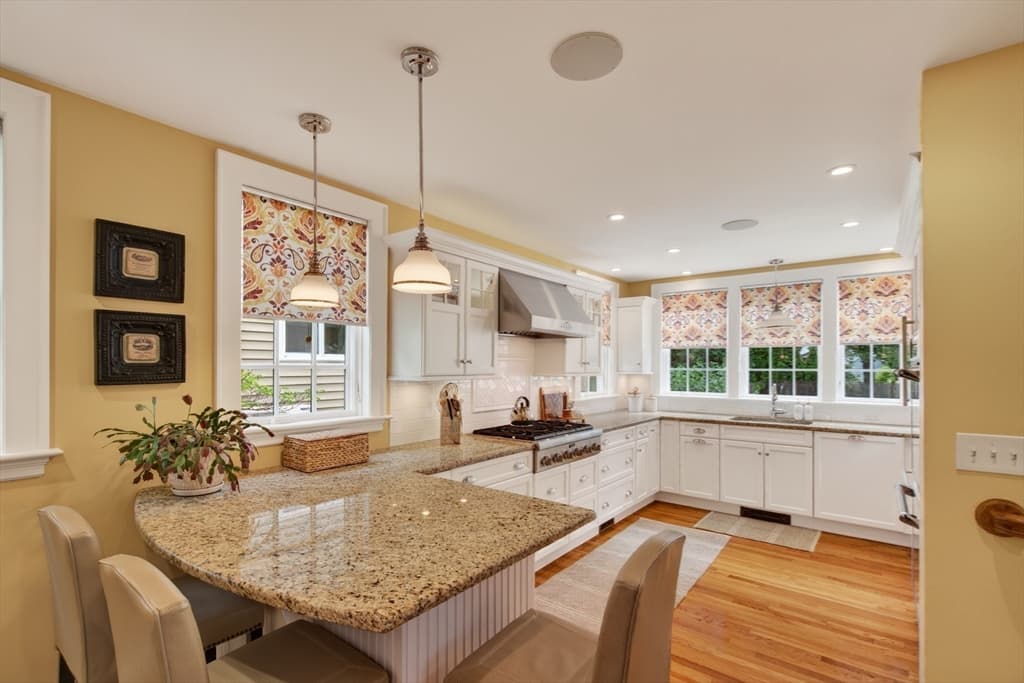 165 Thacher, Milton MA 02186 photo 11