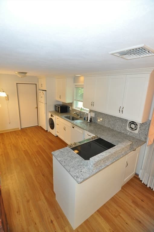 4 Blackstone St, Peabody MA 01960 photo 33