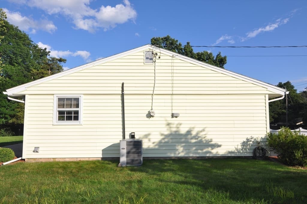 4 Blackstone St, Peabody MA 01960 photo 11