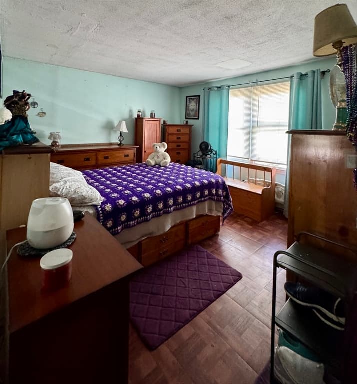 93 Marguerite St, Chicopee MA 01020 photo 11