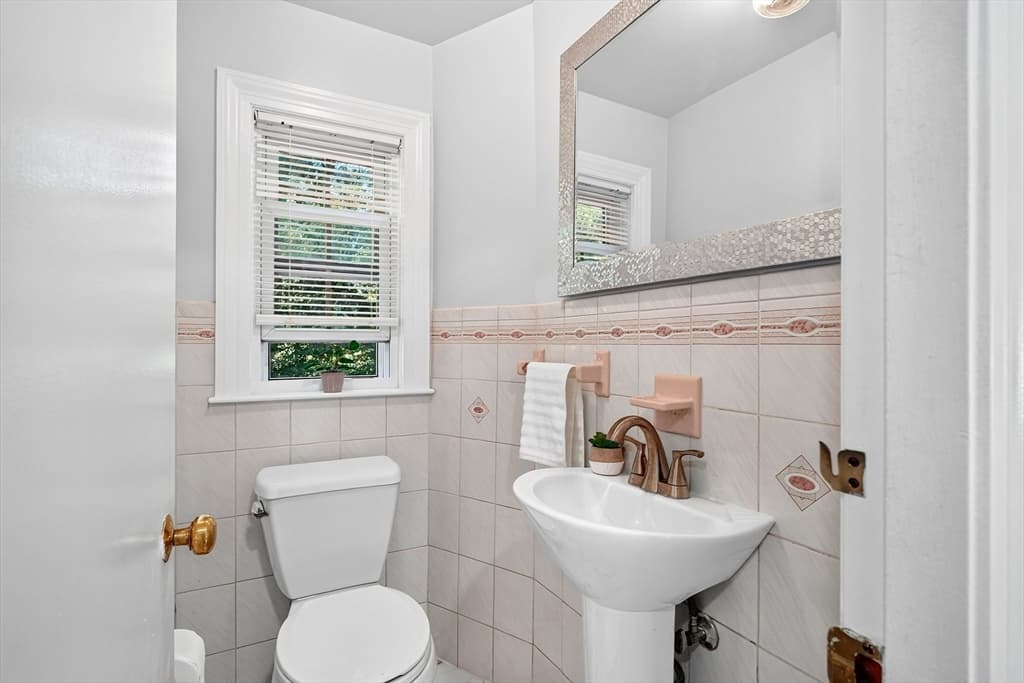 12 Fisher Terrace, Woburn MA 01801 photo 13
