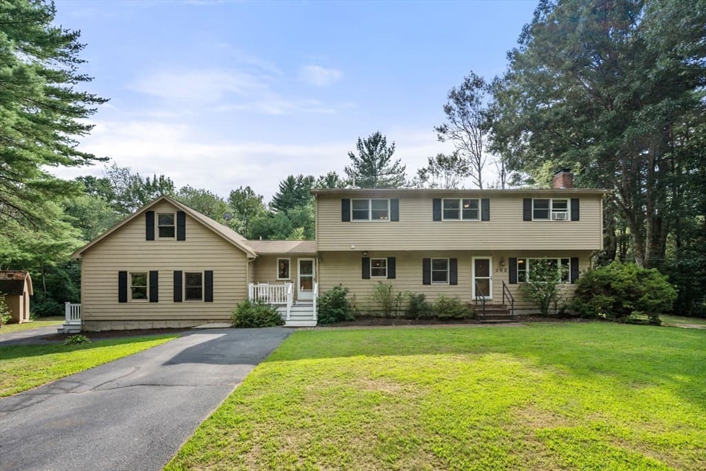 202 Franklin St, Halifax MA 02338