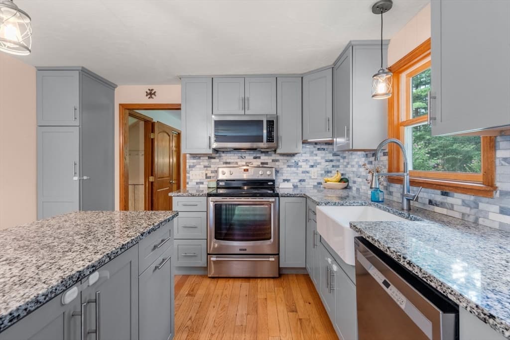 Single Family Residence at 202 Franklin St, Halifax MA 02338, Halifax, photo 10 of 40
