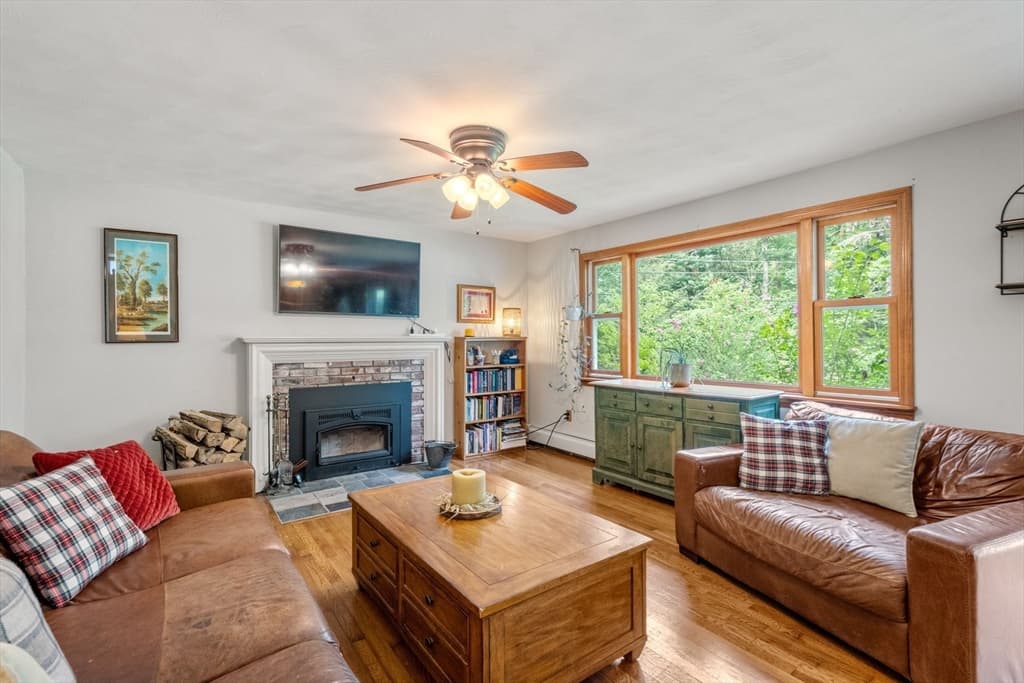 Single Family Residence at 202 Franklin St, Halifax MA 02338, Halifax, photo 11 of 40