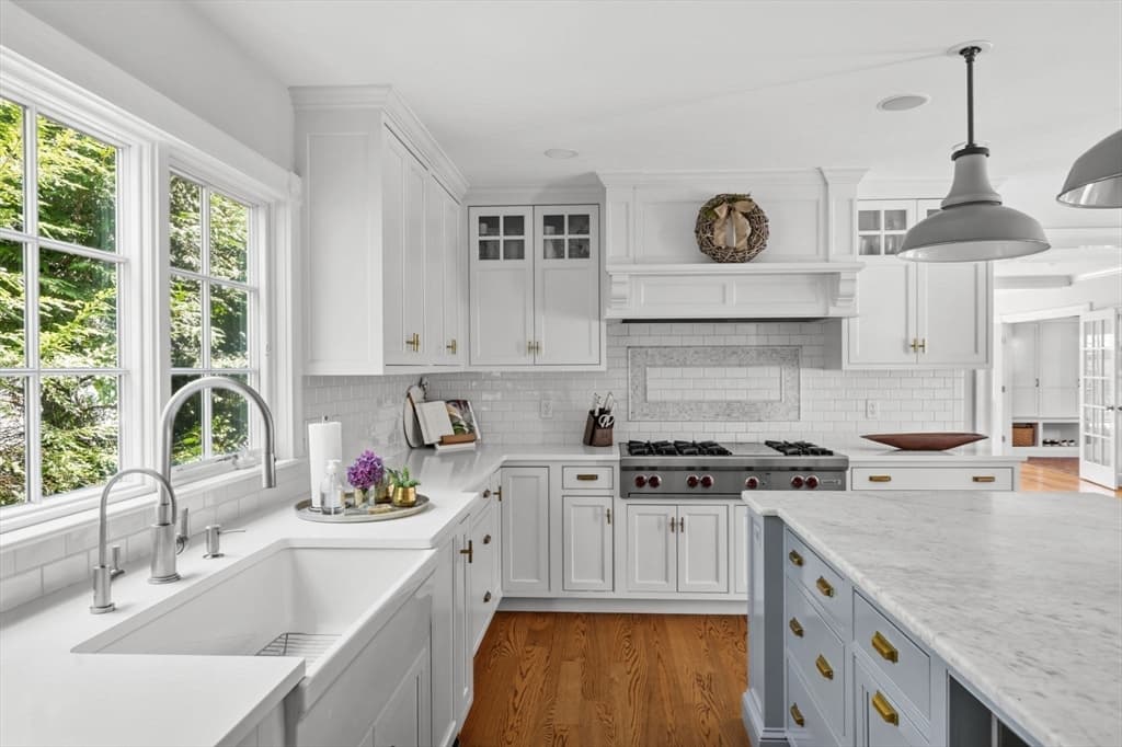 68 School Street, Hingham MA 02043 photo 3