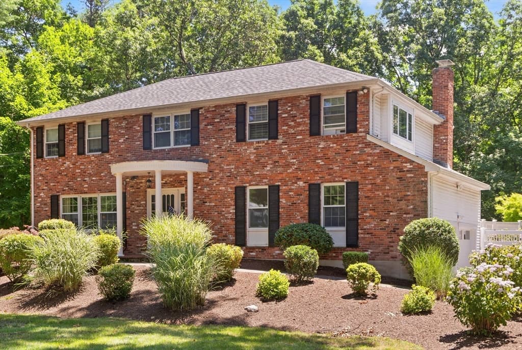 14 Mallard Dr, Sharon MA 02067