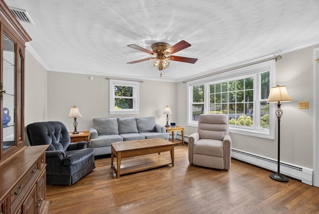 93 York Ave, Fitchburg MA 01420 photo 8