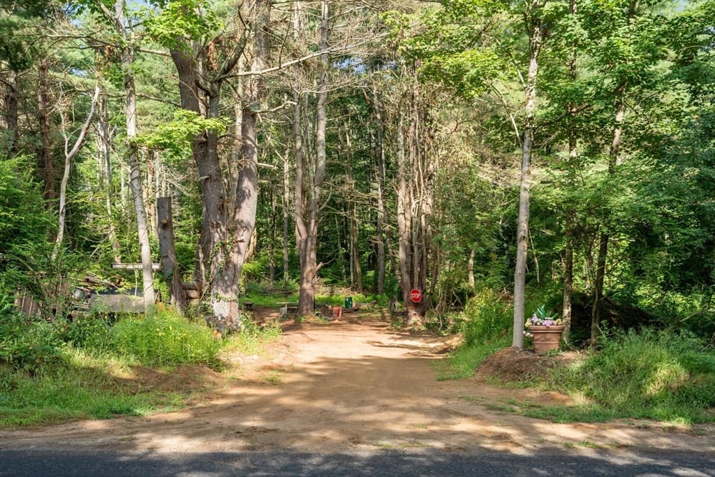 305 Warren Rd, Brimfield MA 01010 photo 2