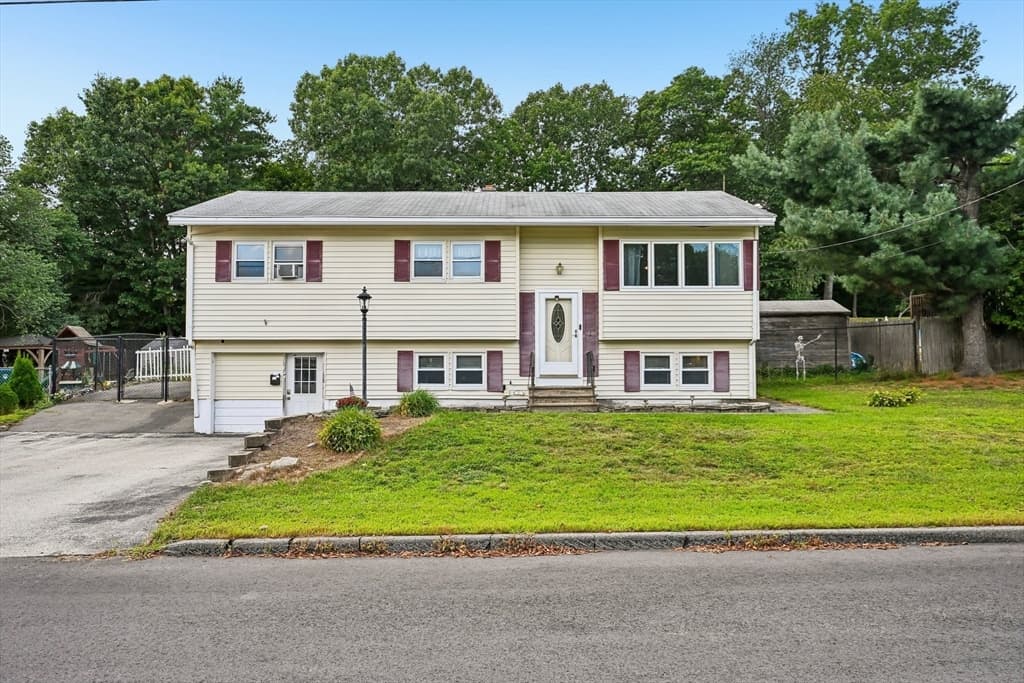 12 Barnard Rd, Lawrence MA 01843