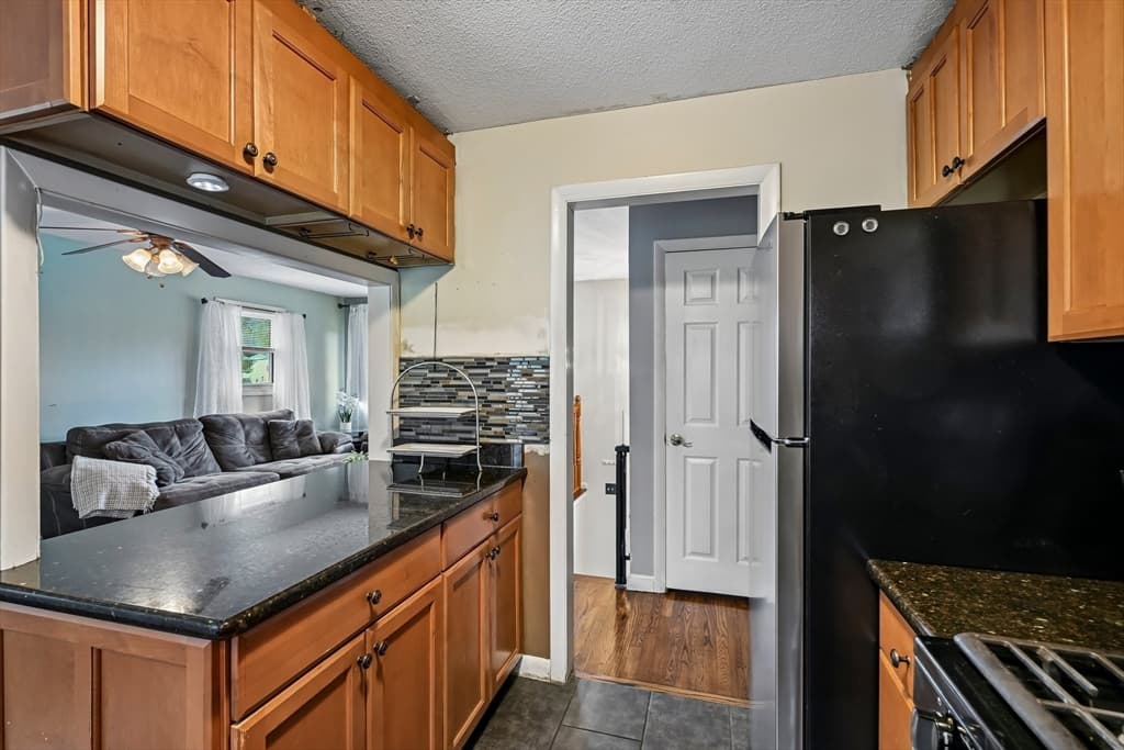 12 Barnard Rd, Lawrence MA 01843 photo 5