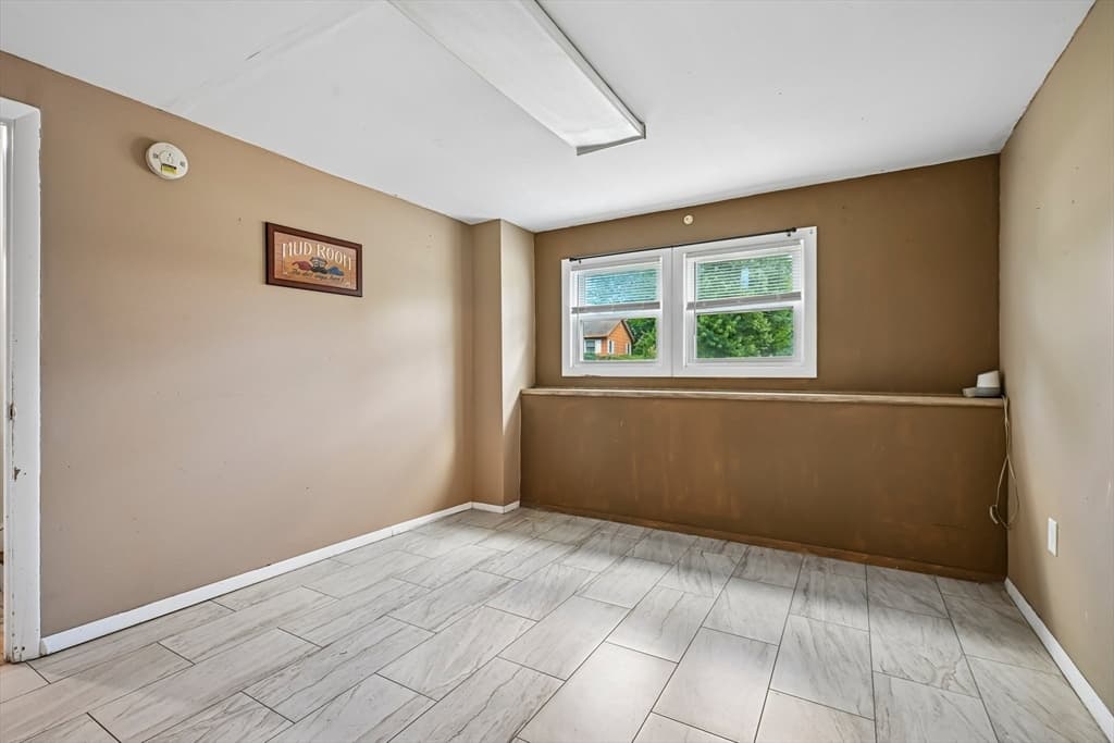 12 Barnard Rd, Lawrence MA 01843 photo 18