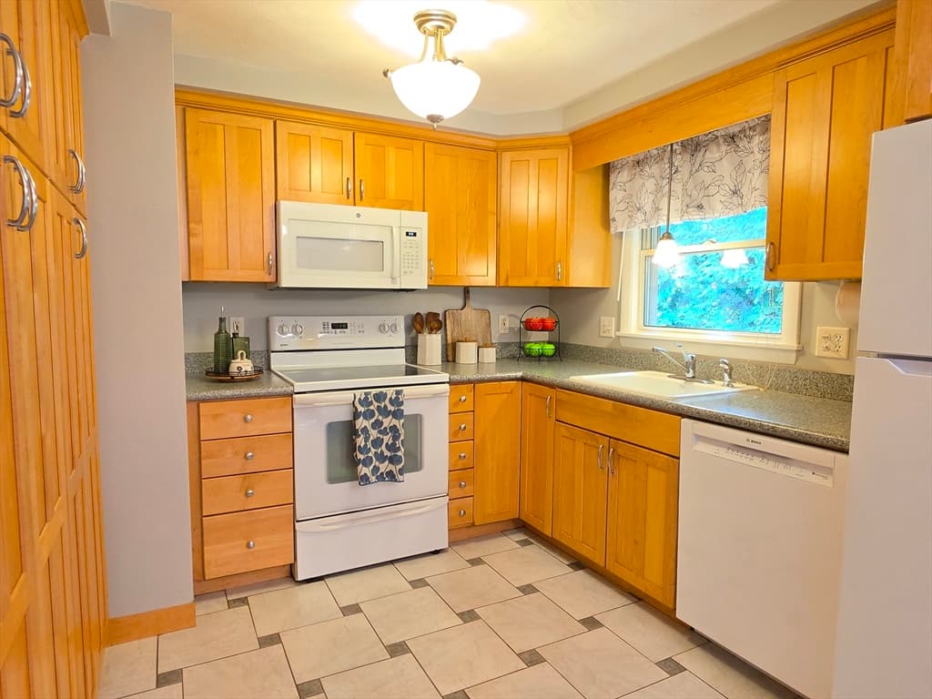 41 Anderson Rd, Framingham MA 01701 photo 15