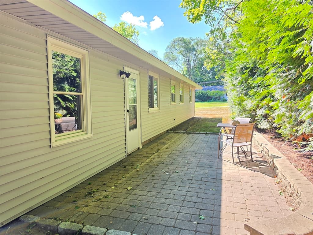 41 Anderson Rd, Framingham MA 01701 photo 4