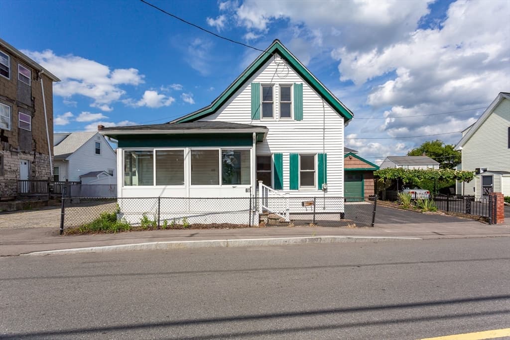 68 Winter St, Taunton MA 02780 photo 2
