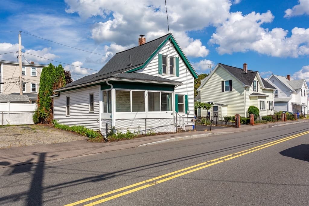68 Winter St, Taunton MA 02780 photo 3