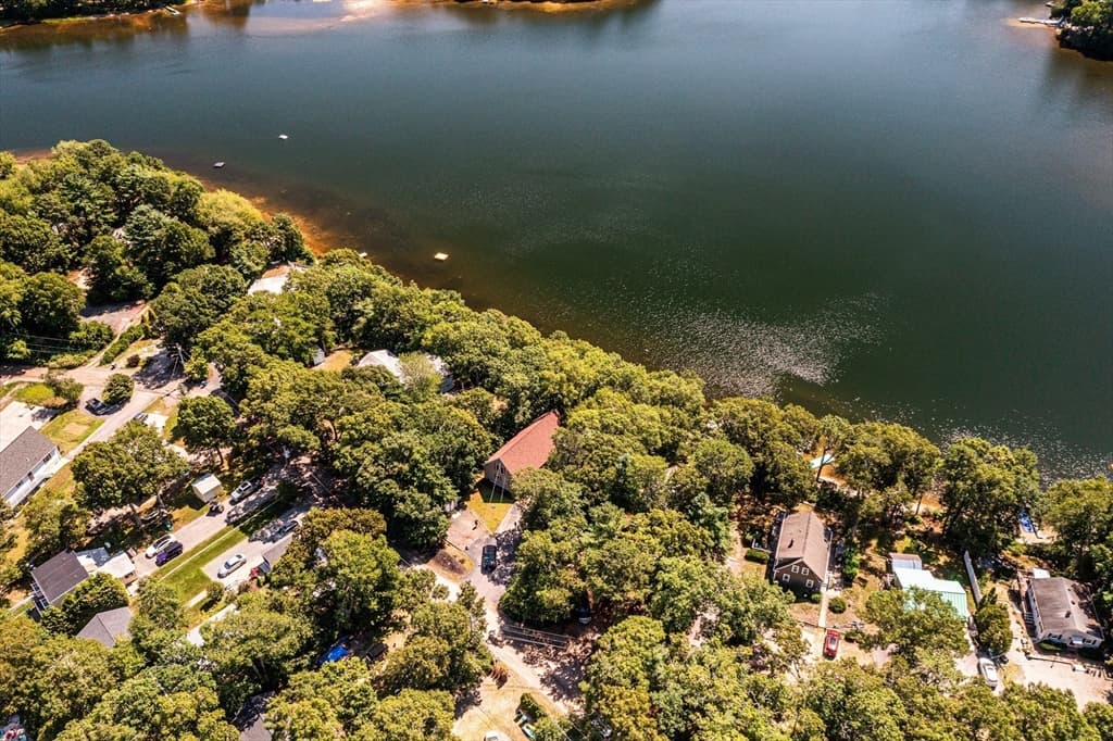 42 Lake View Blvd, Plymouth MA 02360