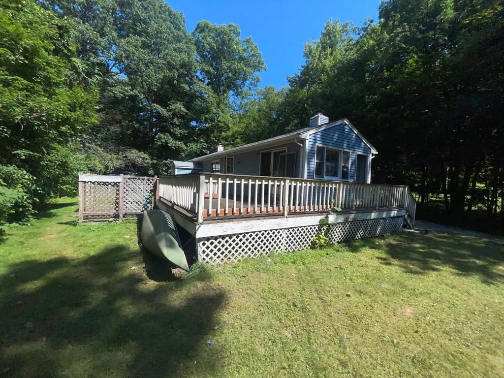249 Granite St, Leominster MA 01453 photo 2