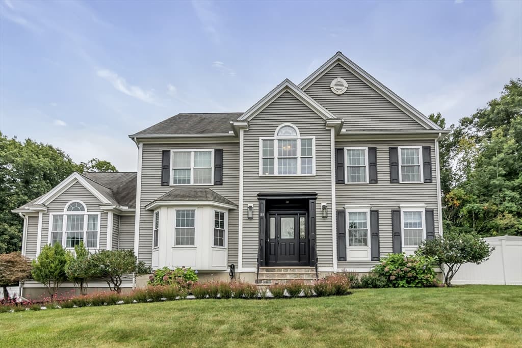 188 Crosby St Ext, Haverhill MA 01830