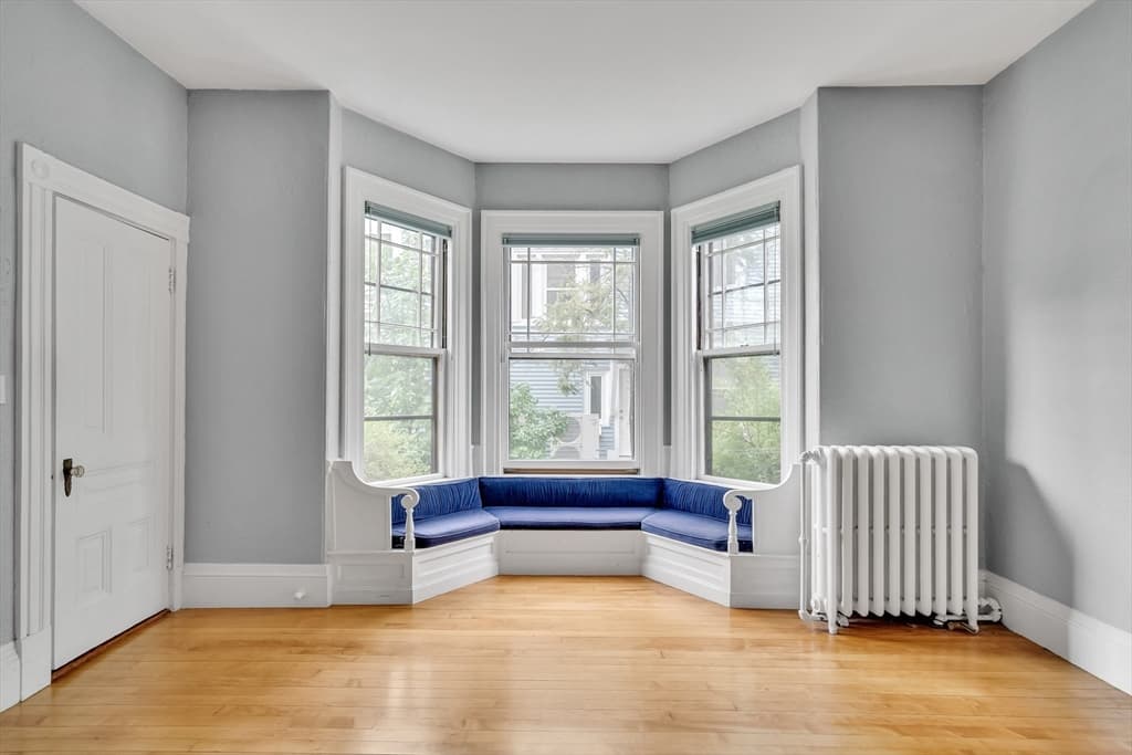 16 Harris St, Brookline MA 02446 photo 3
