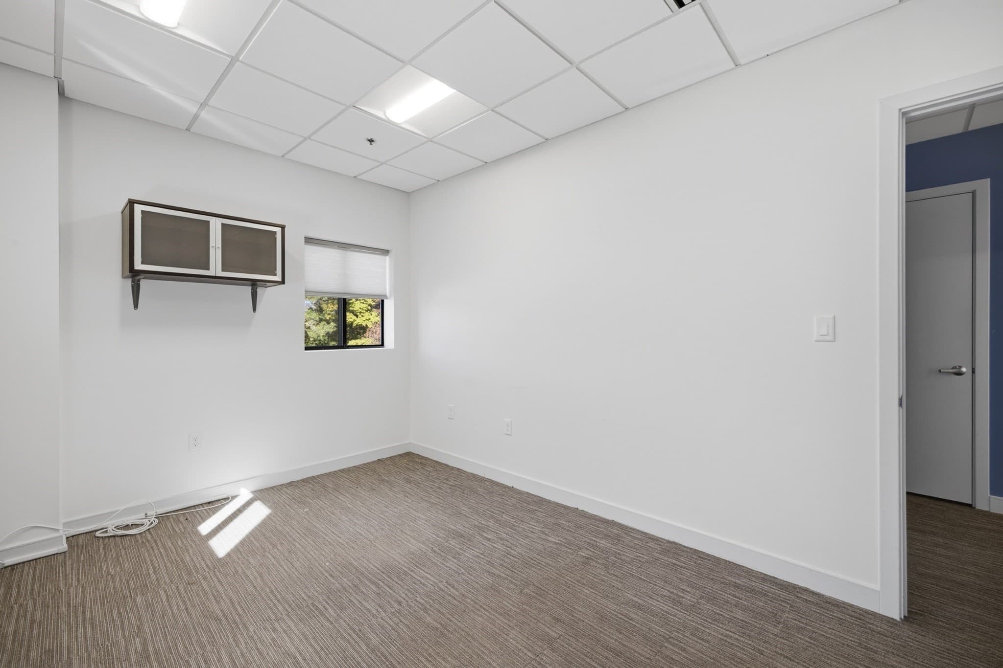 Commercial Sale at 63 Shore Rd # 32, Winchester MA 01890, photo 27 of 31
