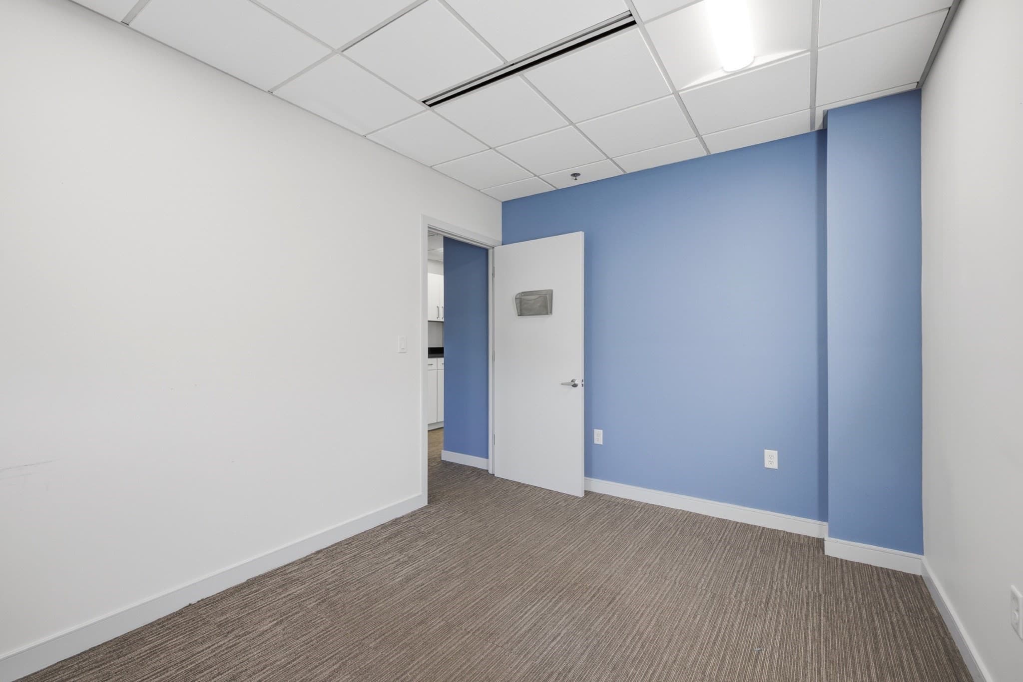 Commercial Sale at 63 Shore Rd # 32, Winchester MA 01890, photo 28 of 31