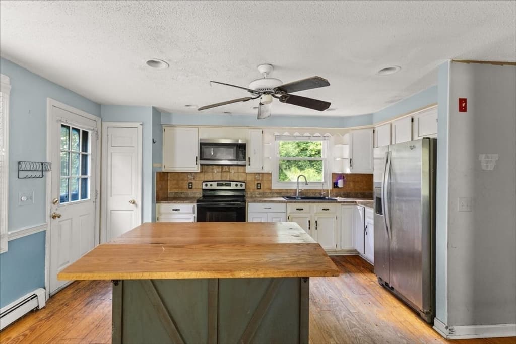 350 Harvey St, Taunton MA 02780 photo 7