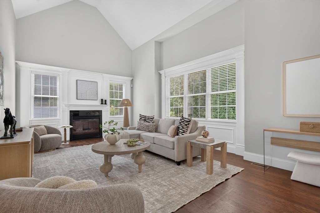 Single Family Residence at 8 Sterling Ct., Northborough MA 01532, Northborough, photo 12 of 42