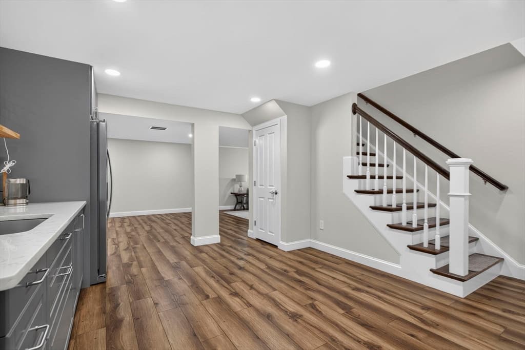 Single Family Residence at 8 Sterling Ct., Northborough MA 01532, Northborough, photo 26 of 42