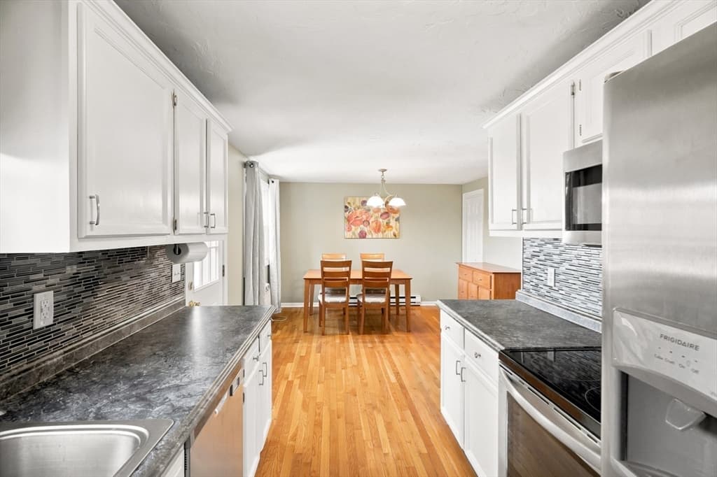 Condominium at 38 Plantation Rd # 38, Oxford MA 01540, Oxford, photo 17 of 39