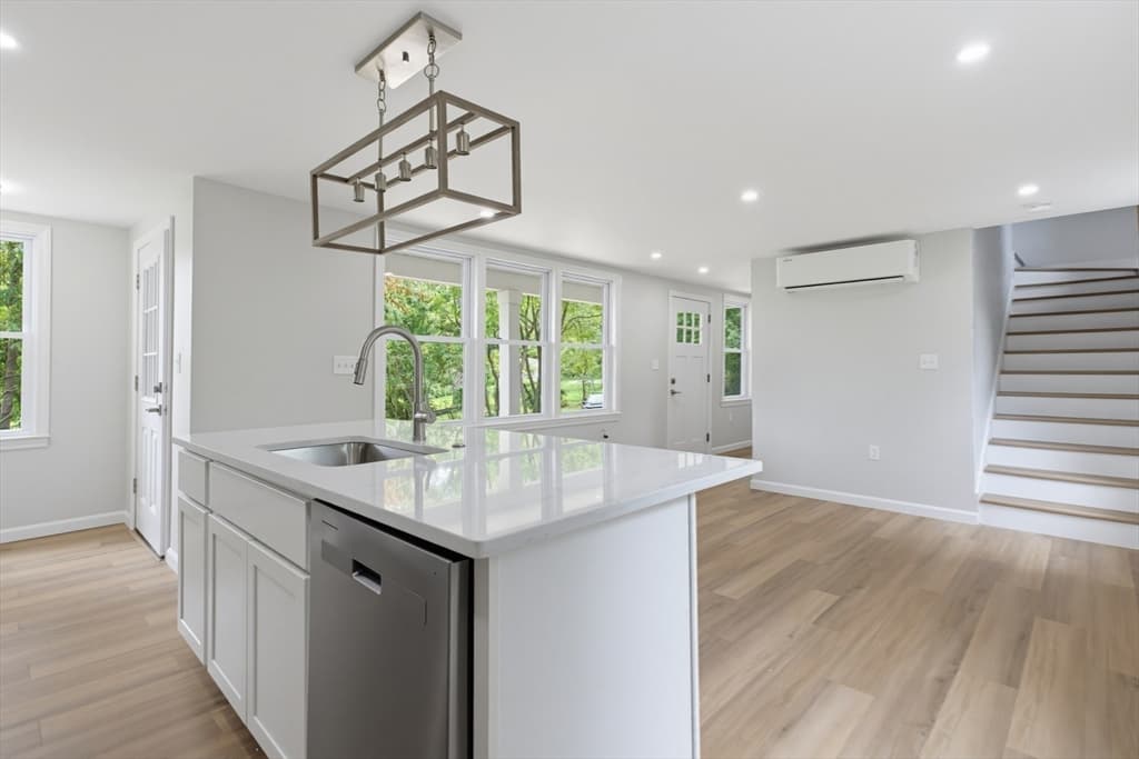 Single Family Residence at 5 Friedel St, Auburn MA 01501, Auburn, photo 17 of 42