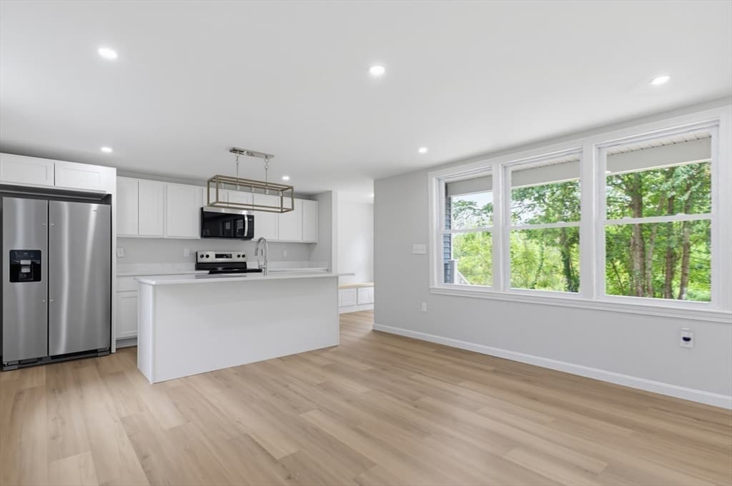 Single Family Residence at 5 Friedel St, Auburn MA 01501, Auburn, photo 18 of 42