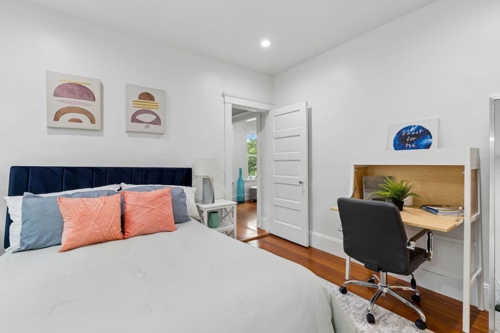 215 Crafts Rd # 2, Brookline MA 02467 photo 11