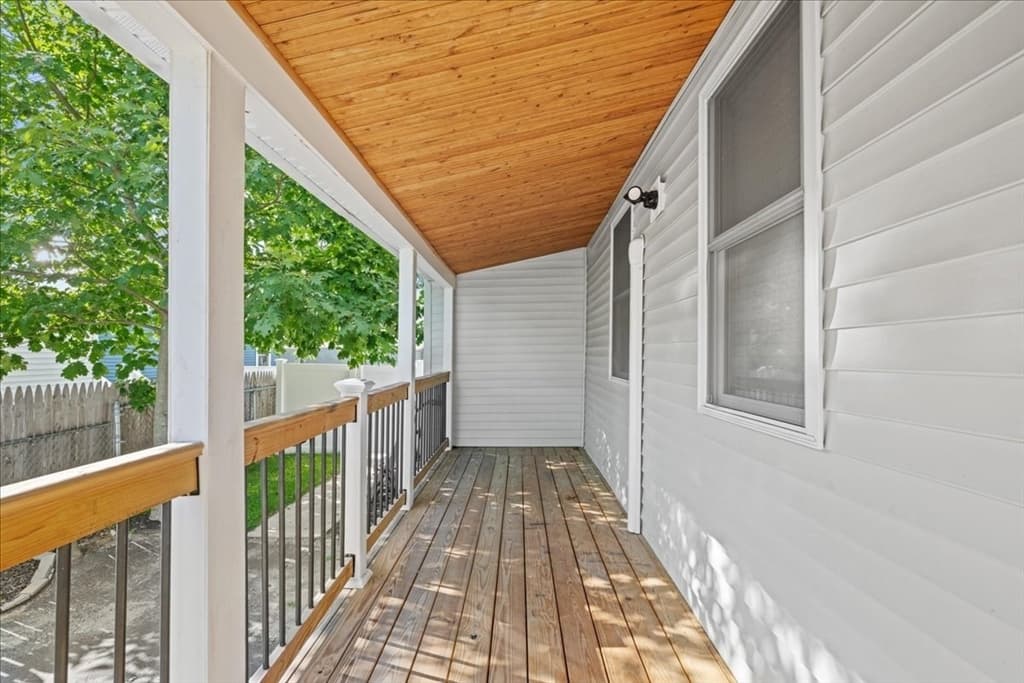 18 Kirby Ave, Lunenburg MA 01462 photo 5